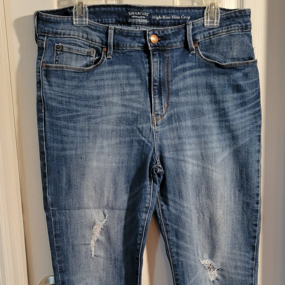 Levis High-Rise Slim Crop Jean